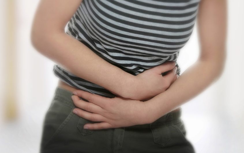 Ăn cay bị đau bụng tiêu chảy có nguy hiểm không?