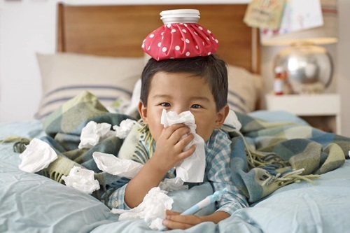 Biện pháp phòng ngừa nghẹt mũi về đêm cho bé